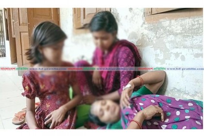 মা দিবসে স্বর্ণার চোখে জল
