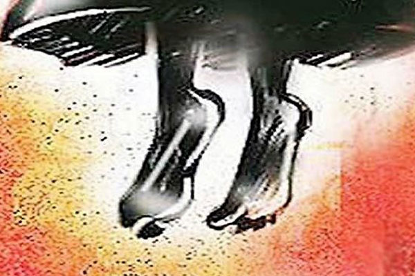 সিরাজগঞ্জে স্কুলছাত্রীর ঝুলন্ত মরদেহ উদ্ধার