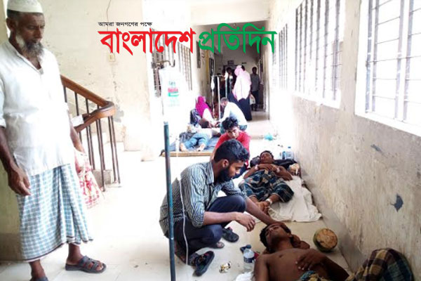 বাড়ছে ডায়রিয়া আক্রান্ত রোগীর সংখ্যা, মেঝেতেই চিকিৎসা