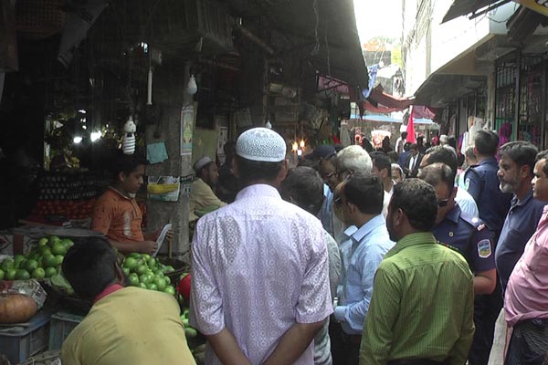 নেত্রকোনায় ভ্রাম্যমাণ আদালতের জরিমানা

