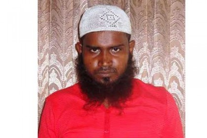 সততার নজির গড়লেন মোটর মেকানিক, ফিরিয়ে দিলেন ৭৩ হাজার টাকা