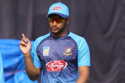অনন্য কীর্তির অপেক্ষায় সাকিব