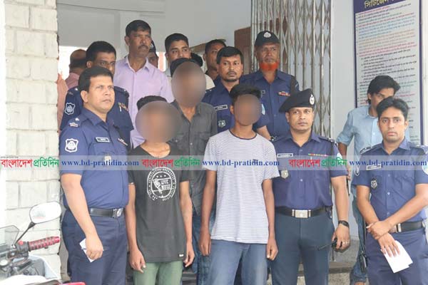বাইকের ধাক্কা লাগায় ঈগল গ্রুপের সদস্যরা আদিলকে কুপিয়ে হত্যা করে