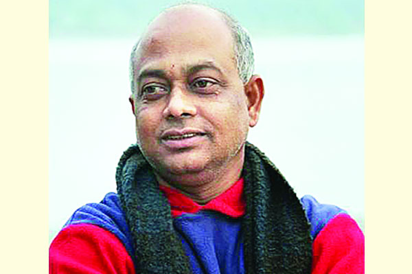 ডিজিটাল নিরাপত্তা আইনে কবি হেনরী স্বপন গ্রেফতার