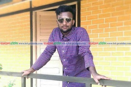 'আম্মা আমি গেইমও উঠছি, দোয়া কইরো'