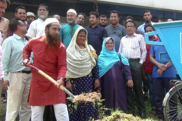 চুয়াডাঙ্গায় সপ্তাহব্যাপী পরিচ্ছন্নতা অভিযান

