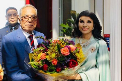 লন্ডনে পৌঁছেছেন রাষ্ট্রপতি
