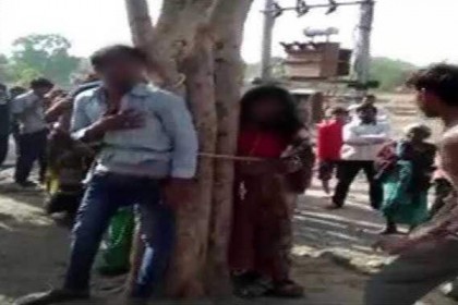 বিবাহিতা নারীর সঙ্গে পালিয়ে যাওয়ায় যুবককে গাছে বেঁধে মারধর