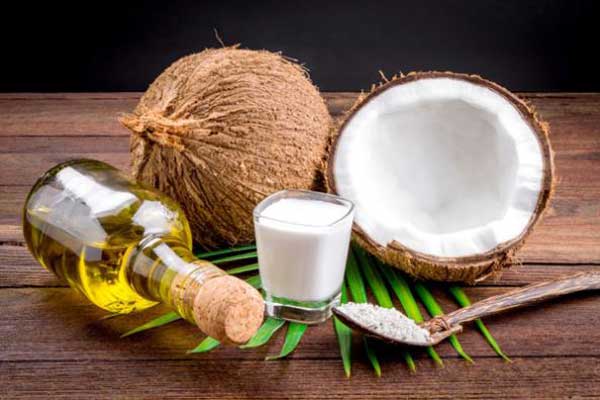 হজমের সমস্যা দূর করে নারকেল তেল