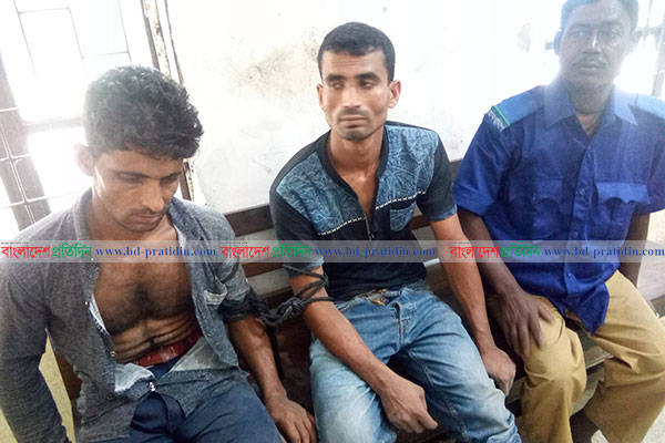 কুমিল্লায় অটোরিকশা চুরির সময় শালা-দুলাভাই আটক