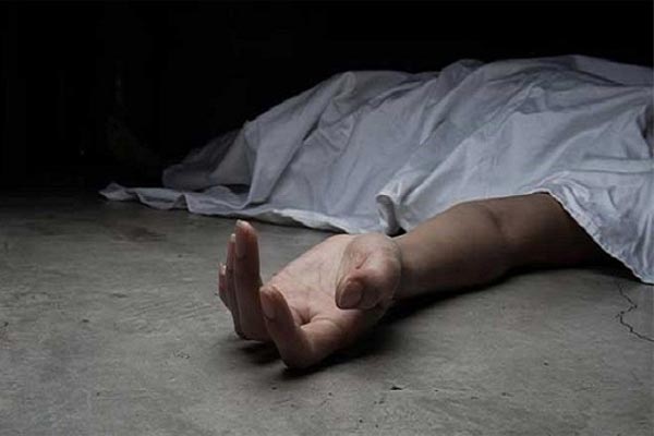 বাড্ডায় ঝড়ে দেয়ালচাপায় দু’জন নিহত