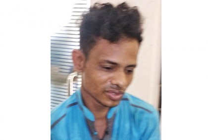 টার্গেট ভিআইপি, ৫ সেকেন্ডের ব্যবধানে হাতিয়ে নেন মোবাইল