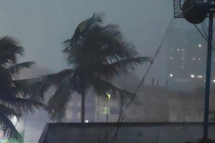 রাজধানীতে ৬৫ কিলোমিটার বেগে ঝড়ো হাওয়া
