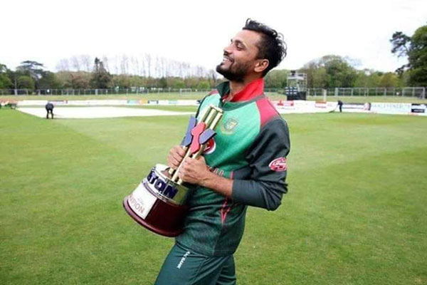 "এই ছবির কোনো ক্যাপশন লাগে না"
