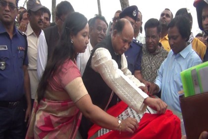 পঞ্চগড়ে বুড়ি তিস্তা নদীর খনন কাজ শুরু