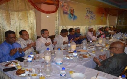 সাংবাদিক ও বিশিষ্টজনের সম্মানে তথ্যমন্ত্রীর ইফতার চট্টগ্রামে