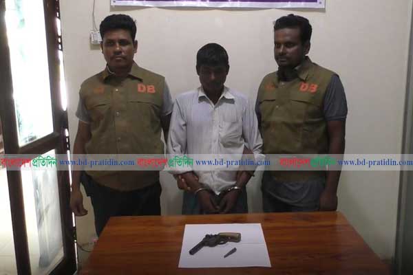 ঝিনাইদহে অস্ত্র ও গুলিসহ আটক ১