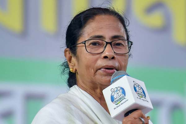 বুথ ফেরত সমীক্ষাকে 'গসিপ' বলে উড়িয়ে দিলেন মমতা