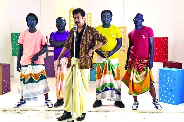 নতুন লুকে কুমার বিশ্বজিৎ
