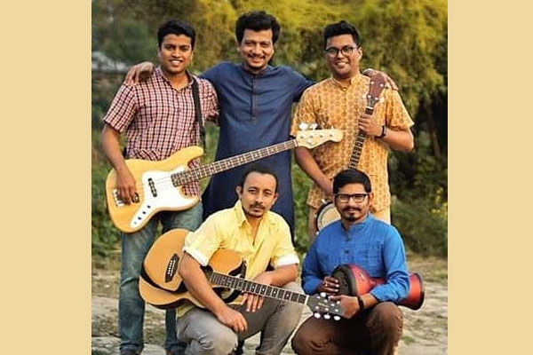 আসামের শিলচরে গাইবে সর্বনাম