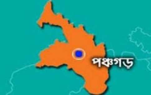 পঞ্চগড়ে আসামিদের হুমকিতে পালিয়ে বেড়াচ্ছে মা-মেয়ে