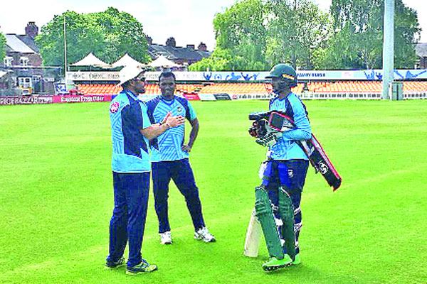 সেন্টার উইকেটে ব্যাটিং বোলিং সাকিবদের