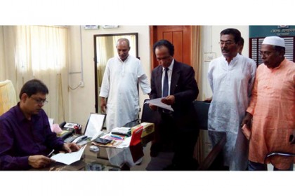 বাগেরহাটে ধানের ন্যায্য মূল্যের দাবিতে বিএনপির স্মারকলিপি 