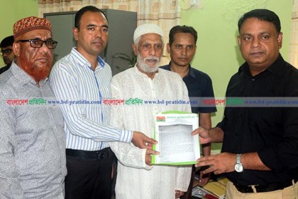 
ধানের ন্যায্য মূল্যের দাবি জানিয়ে কুমিল্লায় বিএনপির স্মারকলিপি