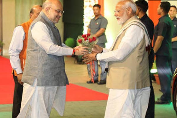 বুথফেরত জরিপের ফলেই ‘বিজয়োৎসব’ শুরু বিজেপির 