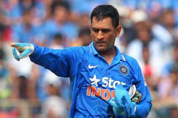 ভারতের তুরুপের তাস ‘জিনিয়াস’ ধোনি : জহির আব্বাস
