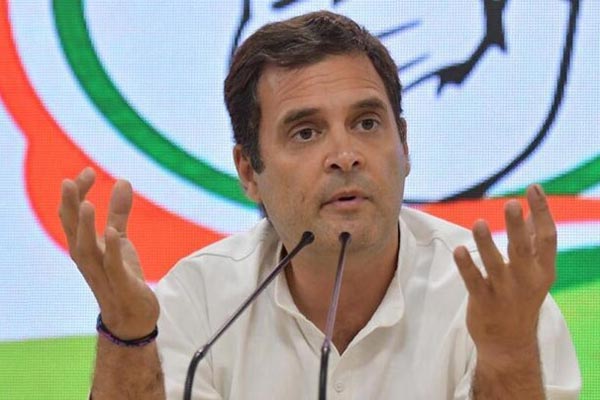 ‘ভুয়া’ সমীক্ষায় কান না দেওয়ার আহ্বান রাহুল গান্ধীর