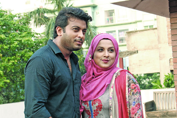 প্রথমবারের মতো অভিনয়ে তানজিনা রুমা