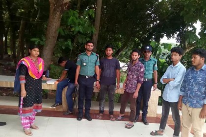 দূর্গা সাগর দীঘি এলাকায় প্রবেশের দায়ে ৪ তরুণকে অর্থদণ্ড

