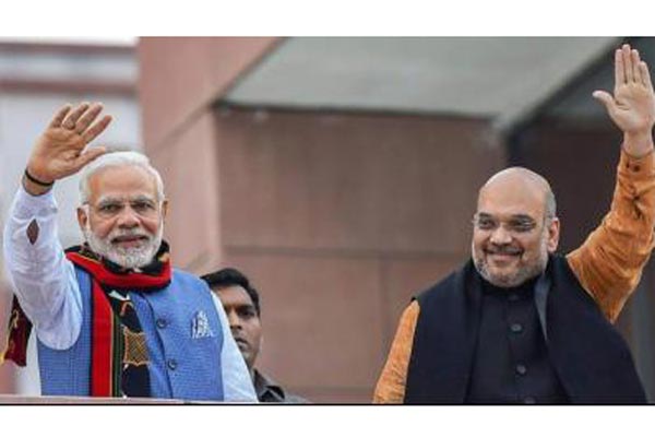 অমিত শাহকে যেভাবে পুরস্কৃত করতে যাচ্ছেন মোদি