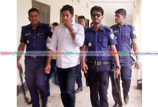 লক্ষ্মীপুরে মুঠোফোনে হাতে লেখা প্রশ্নপত্রসহ এক পরীক্ষার্থী আটক