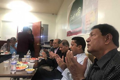 ৫ হিন্দু ধর্মাবলম্বীর আয়োজনে নিউইয়র্কে ইফতার!