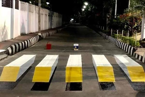 দেশের প্রথম থ্রি ডি জেব্রা ক্রসিং বরিশাল নগরীতে