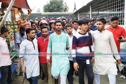 ভিপি নূরের ইফতার মাহফিল বন্ধ করে দিল ছাত্রলীগ
