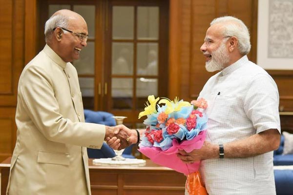 মোদিকে সরকার গঠনের আহ্বান রাষ্ট্রপতির

