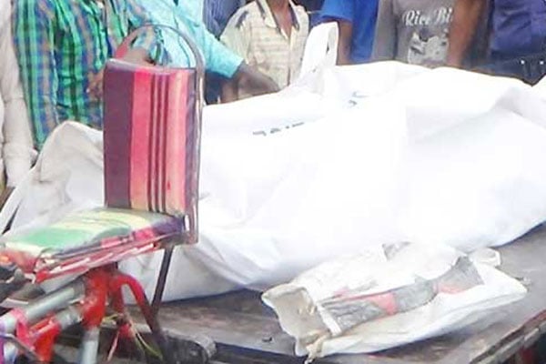 ফরিদপুরে যুবকের গলাকাটা লাশ উদ্ধার

