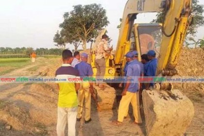 নাটোরের বড়াইগ্রামে অবৈধ পুকুর খননের বিরুদ্ধে অভিযান শুরু