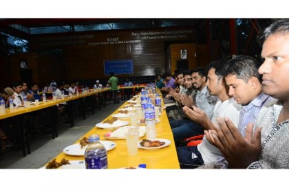 আইইউবিএটির অ্যালামনাই এসোসিয়েশনের ইফতার 

