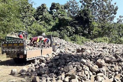 লামা-আলীকদমে অবৈধ পাথর উত্তোলন থামছে না 