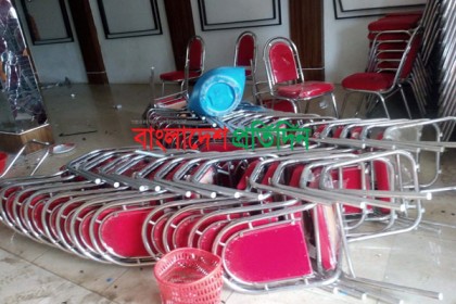 বেনাপোলে পৌর আওয়ামী লীগ অফিসে হামলা-ভাঙচুর