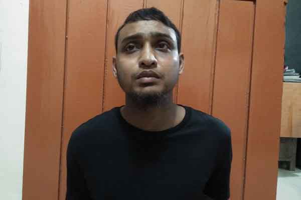 রাজশাহীতে শিশুকে গলা কেটে হত্যা, সৎ বাবা আটক