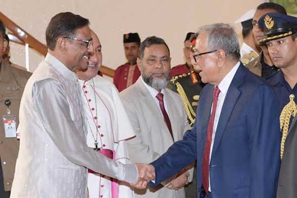 মোদির শপথ গ্রহণ অনুষ্ঠানে যোগ দিতে ভারত গেলেন রাষ্ট্রপতি