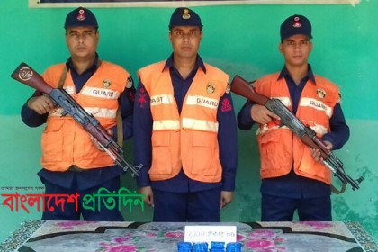 টেকনাফে কোস্টগার্ডের অভিযানে ইয়াবা উদ্ধার