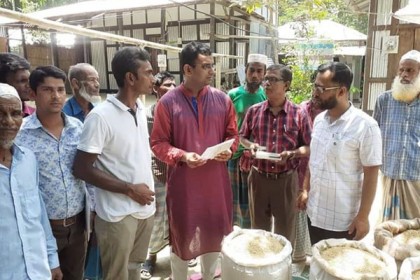 ভেদরগঞ্জে বাড়ি বাড়ি গিয়ে ধান কিনছেন ইউএনও 

