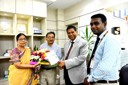 ইউজিসি চেয়ারম্যানের সঙ্গে আইইউবিএটির উপাচার্যের সৌজন্য সাক্ষাৎ