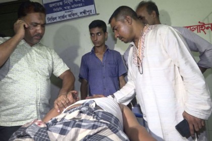 লক্ষ্মীপুরে স্বেচ্ছাসেবকলীগ নেতাকে অপহরণ করে হত্যার চেষ্টা, আটক ১